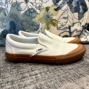 COPY - White Vans pro skate slip on shoes